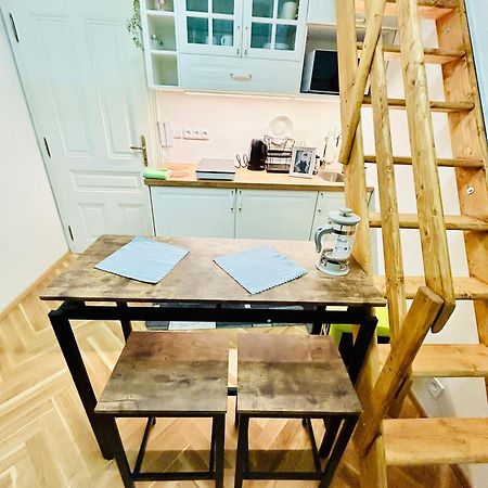 Cozy Design Homestay With Terrace Prague Luaran gambar